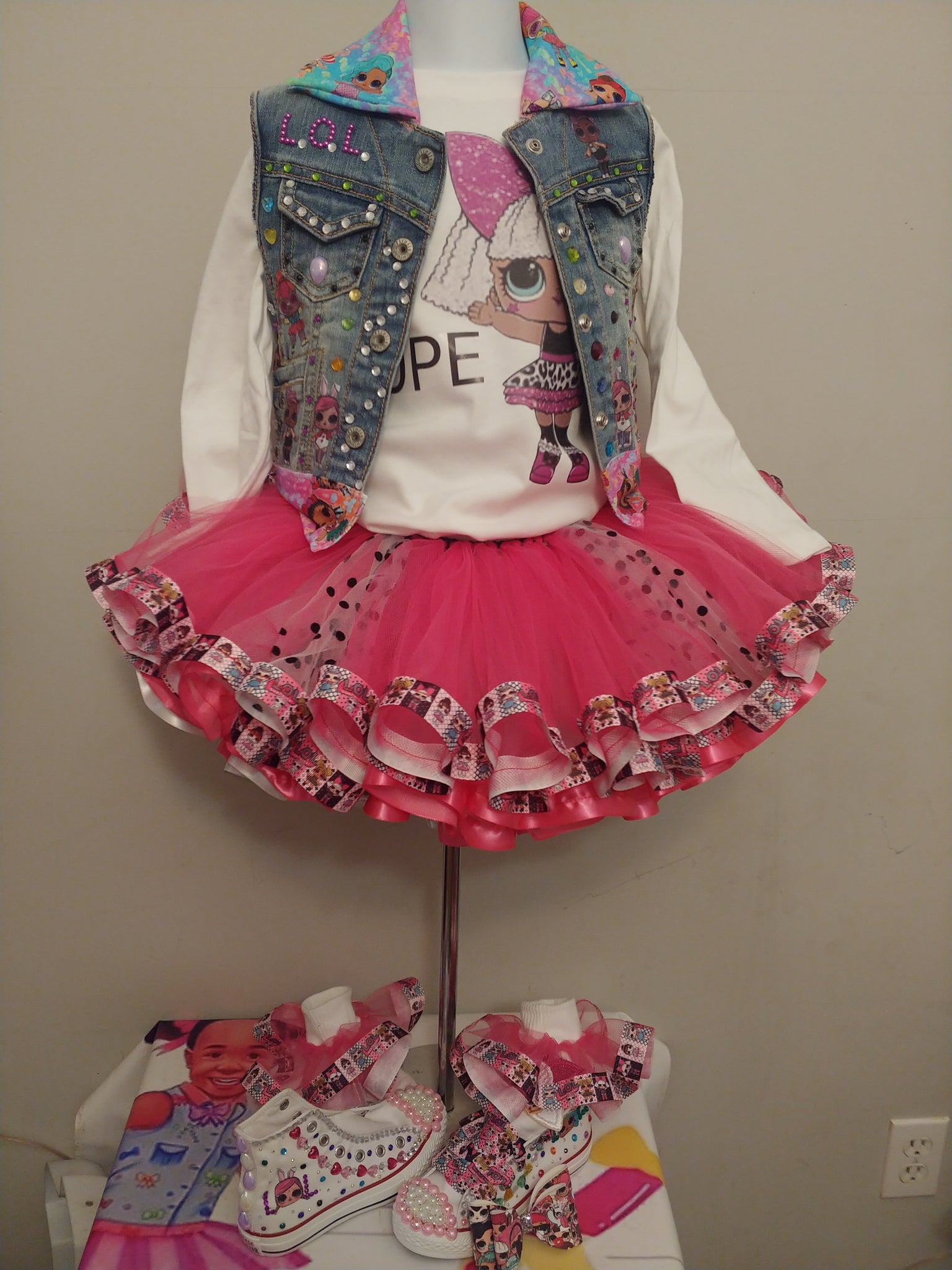 Lol doll  ribbon tutu complete outfit in a box. Any birthday theme