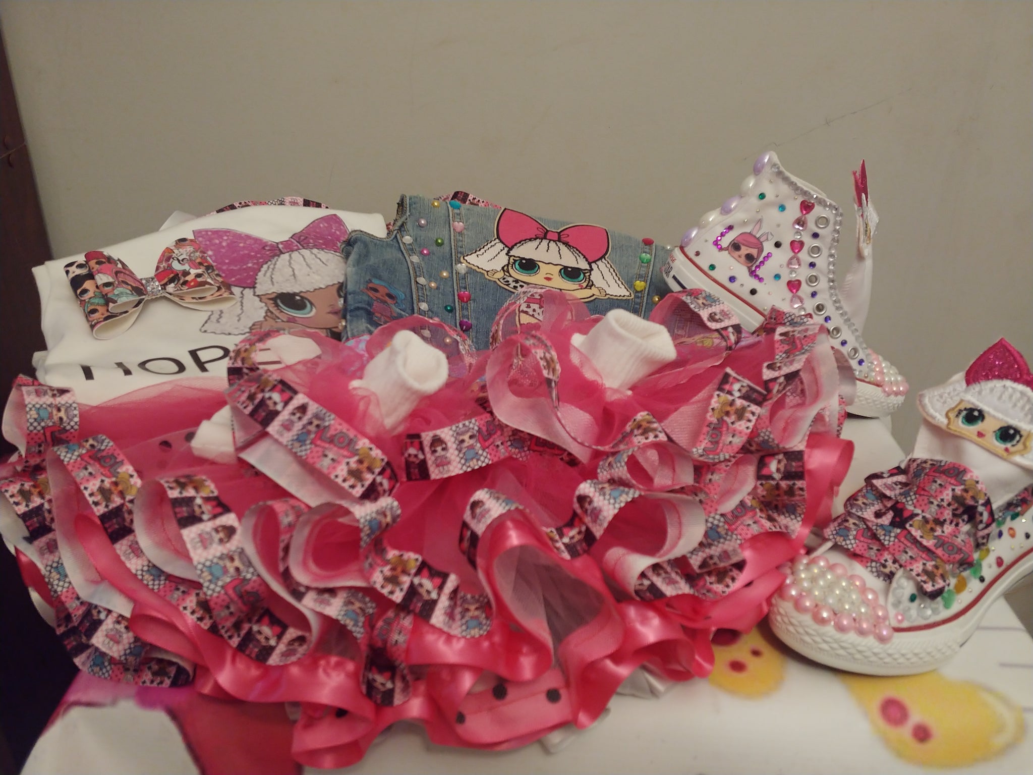 Lol doll  ribbon tutu complete outfit in a box. Any birthday theme