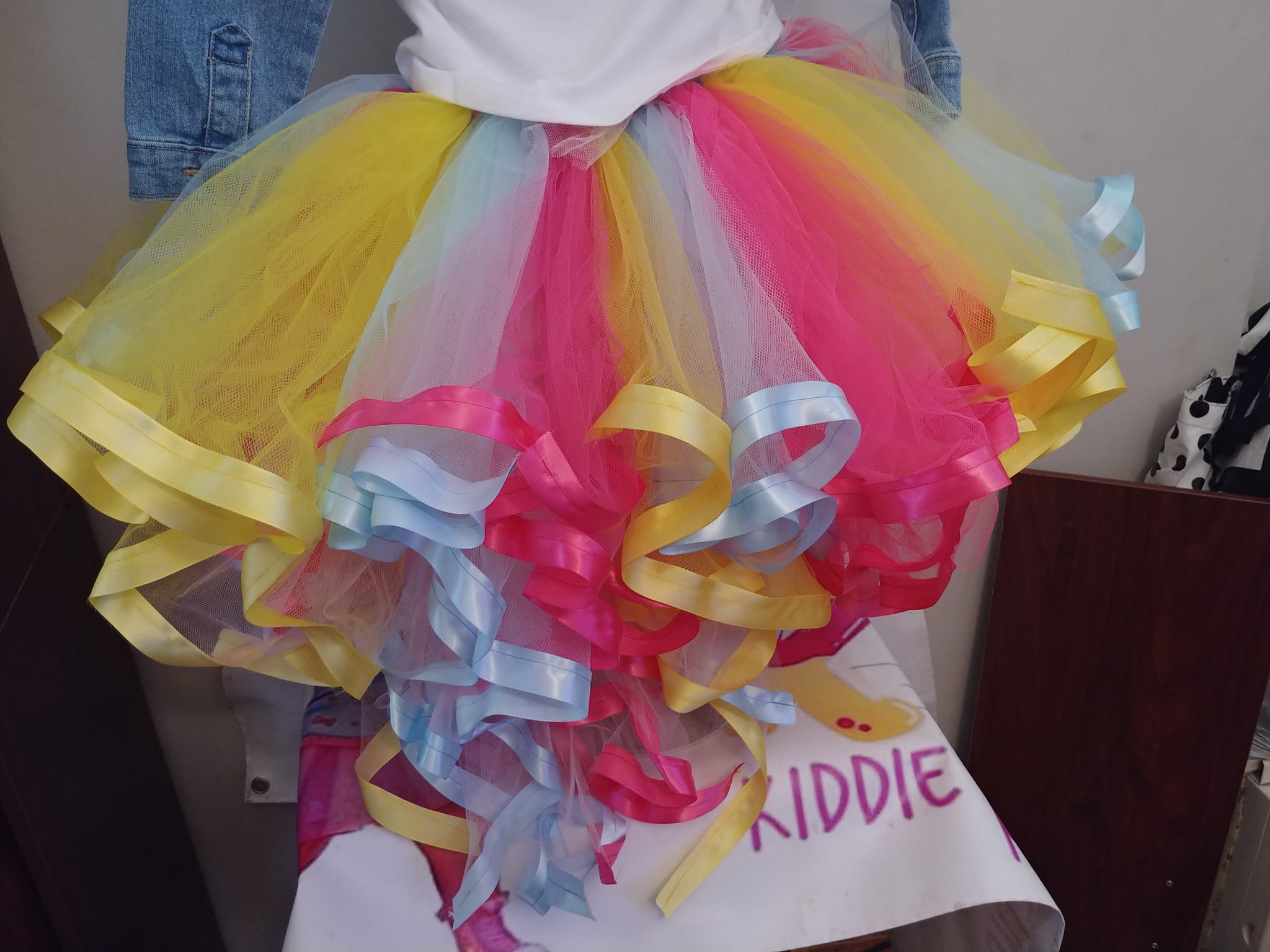 Tutu with a horizontal ribbon train