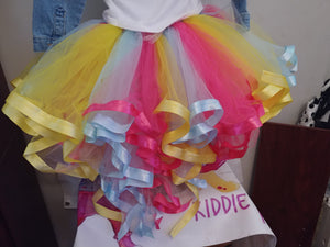 Tutu with a horizontal ribbon train