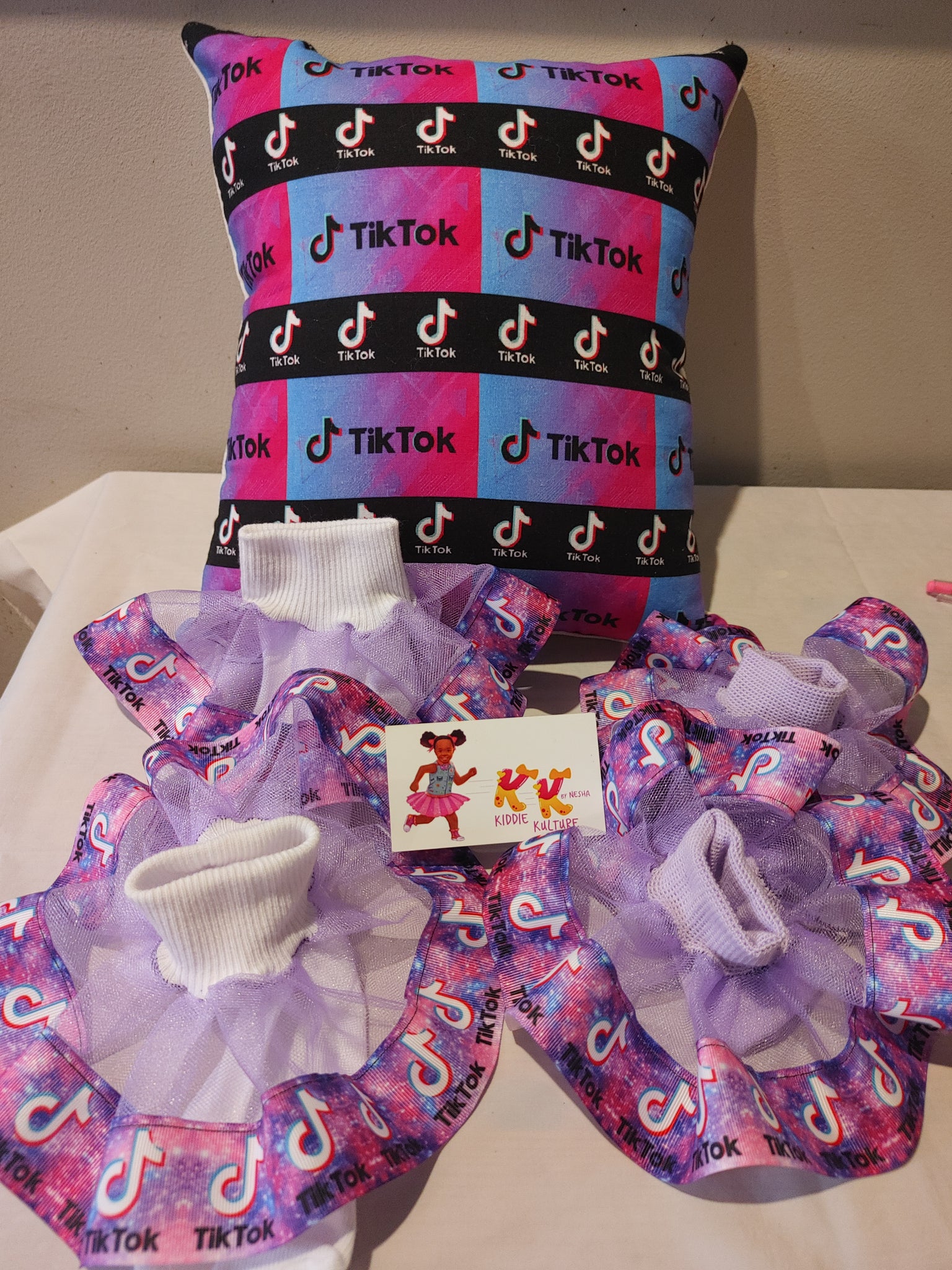 gifts "I AM" custom pillow. Please read description all the way to the end