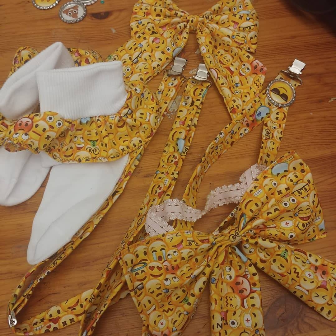 Happy face mouse turtles Suspenders and Bowtie. Tutu Set.  birthday graduation